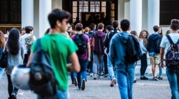 Scuola, il 26 aprile tutti in classe