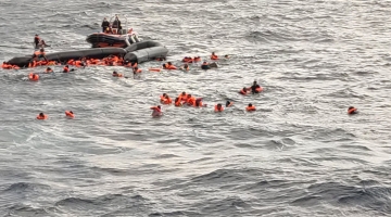 Libia: gommone con 130 migranti naufraga nel Mediterraneo