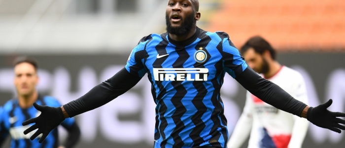 Compleanno abusivo Lukaku, multe ai giocatori dell'Inter