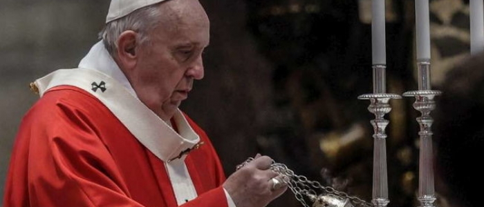 Papa Francesco: "Lasciamoci stupire da Gesù per tornare a vivere"