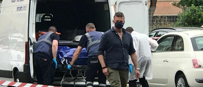 Roma: trovato il cadavere di un uomo nascosto in una valigia