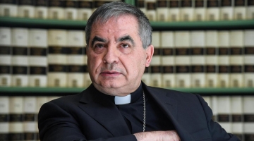 Vaticano, cardinale Becciu e altri indagati con accuse di peculato