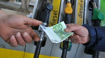 Benzina, prezzi alle stelle. Picco più alto dal 2018