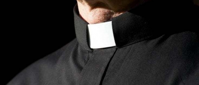 Milano, arrestato sacerdote per abusi su minori