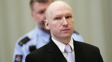 strage di Utoya, dopo 10 anni Breivik non si mostra pentito