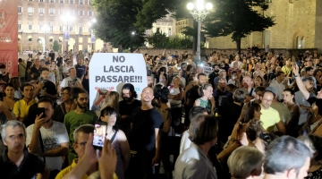 Green pass, proteste in tutta Italia