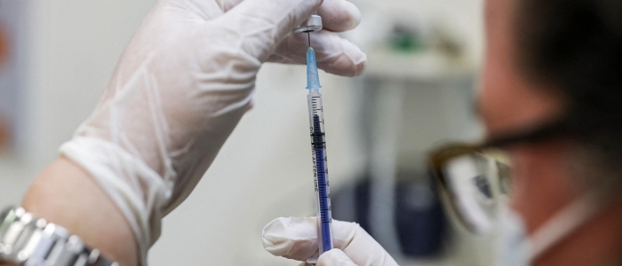 Vaccini, in Italia sono efficaci contro la variante Delta