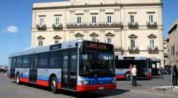 Taranto, autisti abusavano di una disabile su autobus di linea
