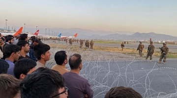 Kabul, in diecimila all'aeroporto per fuggire dal Paese