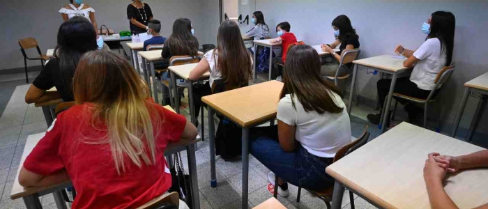 Riapertura scuole: 6 alunni su 10 di nuovo in classe