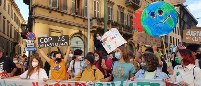 Milano, in 50mila alla manifestazione Fridays for Future. Tra loro anche Greta