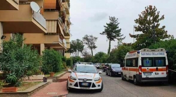 Velletri, ex carabiniere uccide la moglie poi muore lanciandosi dal balcone