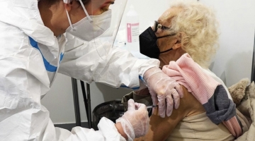 Iss, tra gli over 80 non vaccinati i decessi per Covid sono 13 volte superiori