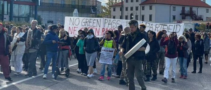 Trieste, sciopero dei portuali contro l'obbligo del Green pass