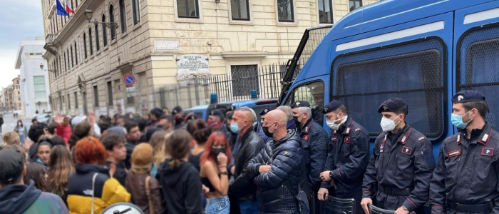 "I figli del manganello", editoriale a cura di Maurizio Rovere