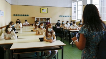 Riaprono le scuole: 8 alunni su 10 tornano in classe