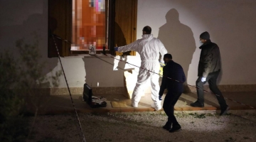 Frosinone, uomo sorprende i ladri in casa. Spara e uccide uno di loro