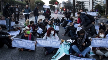 Roma, sgomberati i manifestanti del “Climate Camp”