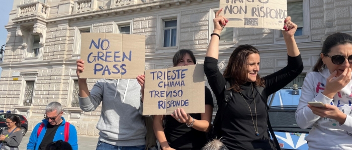 Trieste, proteste no Green pass. Il sindaco chiede steward per i controlli