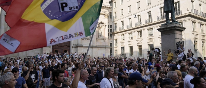 Proteste no Vax: esercenti esasperati per la perdita degli incassi