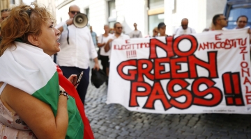 No vax, cortei in piazza per il sedicesimo sabato consecutivo