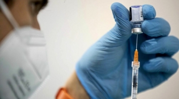 Covid, l’appello dei rianimatori agli italiani: “Vaccinatevi!”