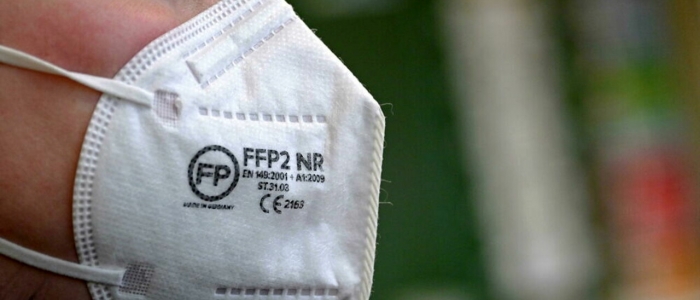 Mascherine FFP2 obbligatorie: prezzo calmierato a 1 euro