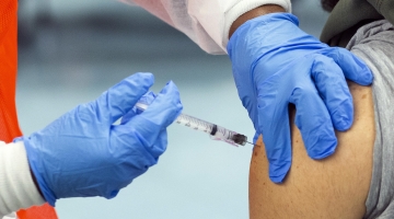 Covid, Locatelli: “Boom di vaccini dopo obbligo over 50. Curva epidemiologica rallenta”