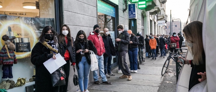 Covid, Sileri: “Raggiunto il picco si potranno allentare le restrizioni”