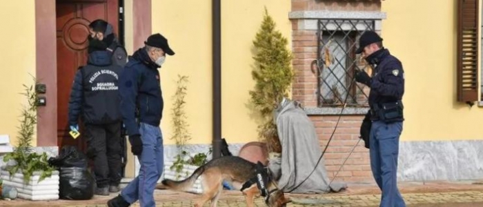 Omicidio “Gigi Bici”, trovata una pistola nel giardino di Barbara Pasetti