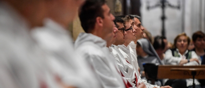 Chiesa, il sinodo tedesco chiede al papa una revisione dell’obbligo di celibato per i sacerdoti