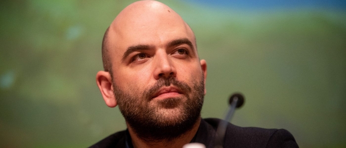 Ordinanza contro la movida notturna: Roberto Saviano attacca la politica di Manfredi