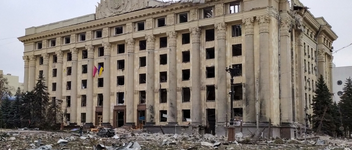 Ucraina, la Russia lancia missile sul palazzo del governo di Kharkiv