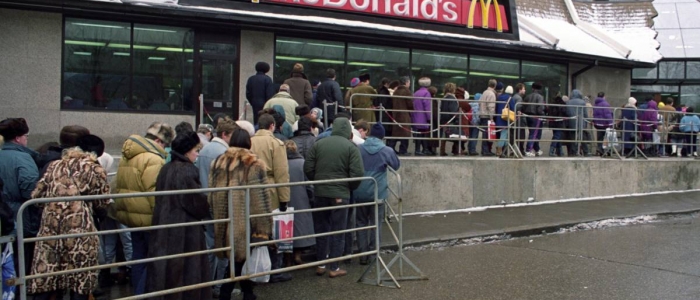 Russia, McDonald’s chiude temporaneamente 850 sedi nel Paese