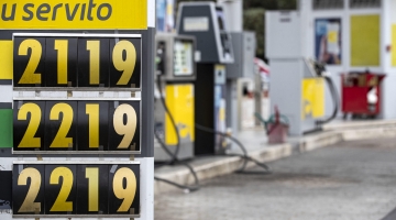 Carburante, il rincaro dei prezzi dipende anche dalle accise. L’Italia al primo posto in Europa