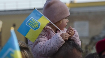 Ucraina, la guerra che fa strage di bambini. Oltre 100 le piccole vittime