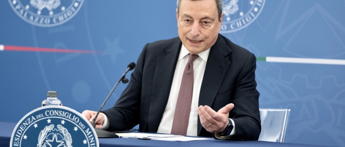 Draghi: “La guerra ha peggiorato le prospettive di crescita di imprese e famiglie”