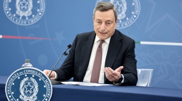 Draghi: “La guerra ha peggiorato le prospettive di crescita di imprese e famiglie”