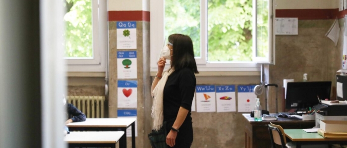 Insegnanti no vax a scuola: “Lo Stato ci sta bullizzando”