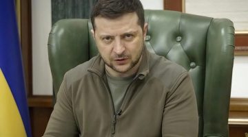 Guerra in Ucraina, Zelensky: “Resistiamo all'invasione da 50 giorni”