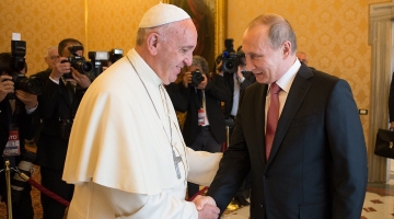 Papa Francesco: “Voglio incontrare Putin, se lui aprisse la porta”