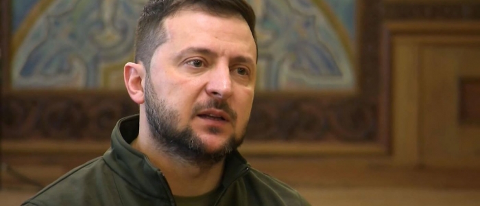 Zelensky: “Si stanno ripetendo i crimini di Hitler”