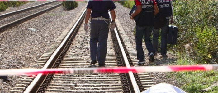 Foggia, 21enne Travolto E Ucciso Dal Treno Mentre Camminava Sui Binari ...