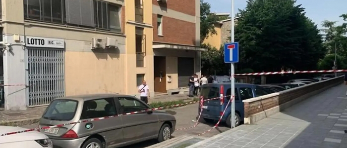 Modena, bimba di 4 anni muore cadendo dal settimo piano