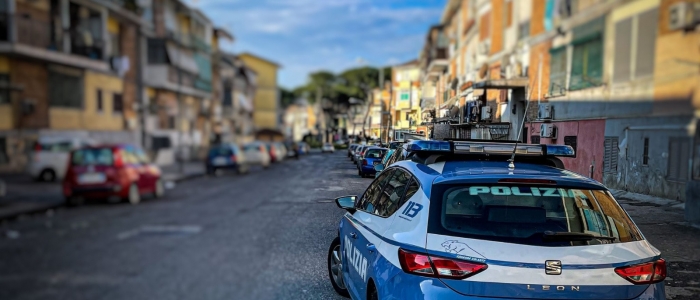 Napoli, due ragazze aggredite con l’acido per strada