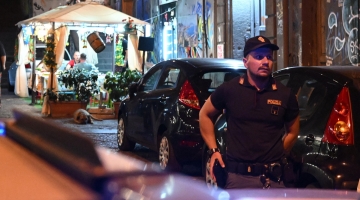 Napoli, ragazzo di 17 anni accoltella e uccide la madre