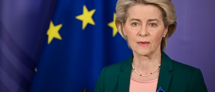 Ue, Von del Leyen: “Concederemo all’Ucraina lo status di candidato”