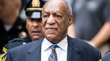 Usa, Bill Cosby colpevole di abusi sessuali su una minorenne