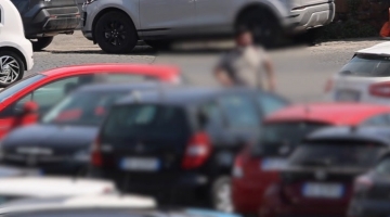 Napoli, lotta ai parcheggiatori abusivi. Denunciate altre 208 persone