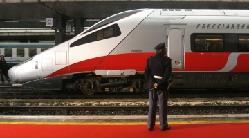 Maltempo in Campania, ritardi e disagi alle linee ferroviarie